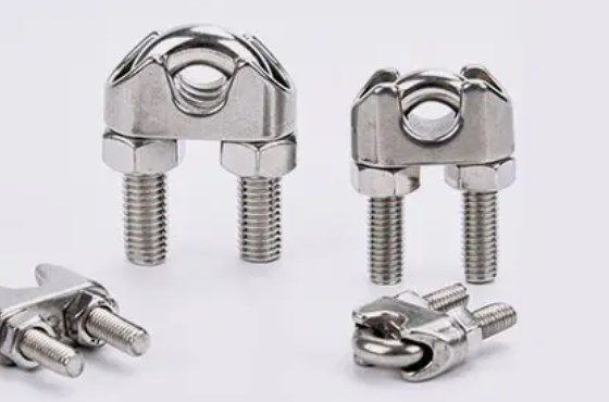 كيف تختار شركات بناء السفن الأجهزة البحرية المقاومة للتآكل وعالية الأداء؟